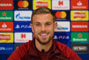 Read more about the article Watch: Henderson reacts to Klopp’s exit rumours