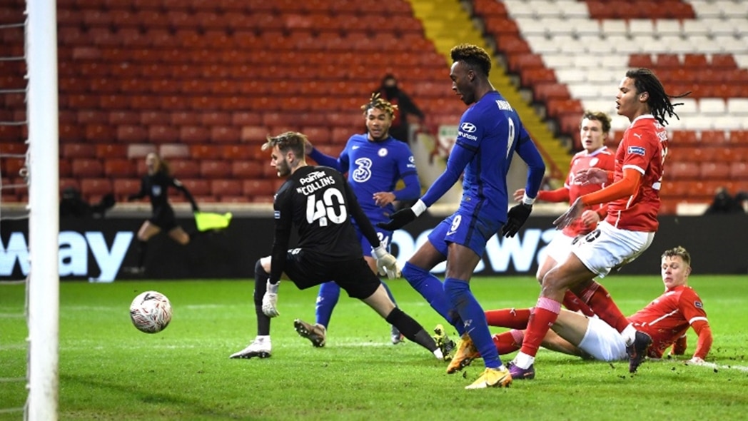 You are currently viewing Highlights: Abraham strike edges Chelsea past Barnsley