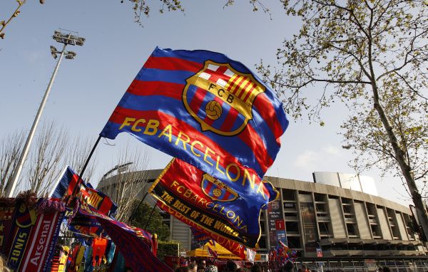 You are currently viewing Barcelona offer ‘full collaboration’ as police search Camp Nou offices