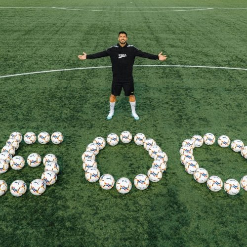 Suárez donates 500 signed footballs to youth following his 500-goal landmark