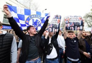 Read more about the article Chelsea pulling out of European Super League after fan protests