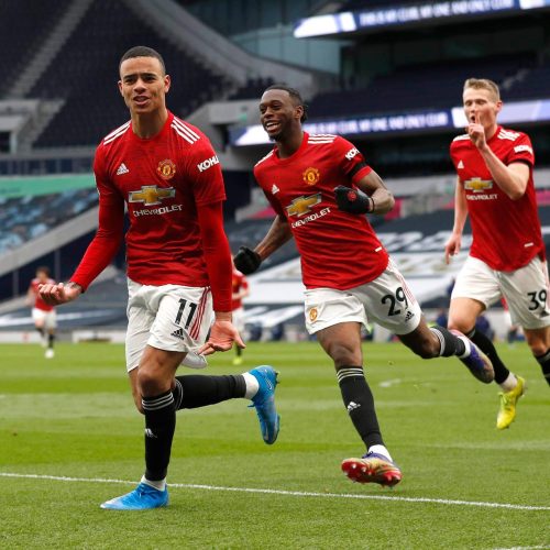 Man Utd dent Spurs top four hopes