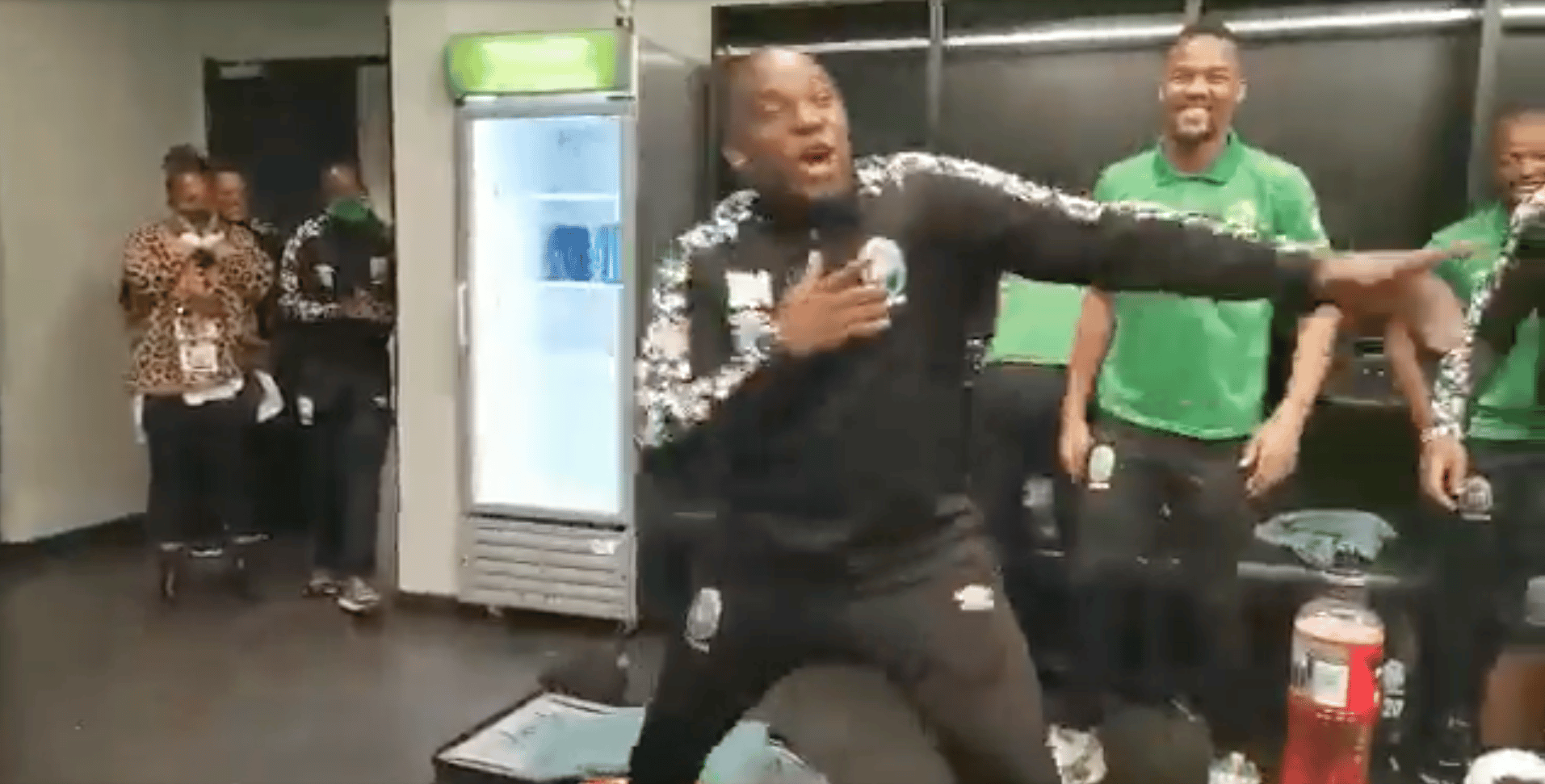 You are currently viewing Watch: Benni, AmaZulu players’ dressing-room dance celebrations