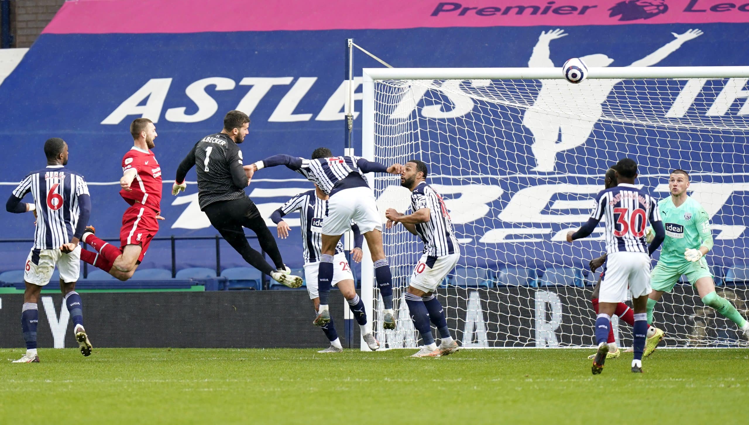 You are currently viewing Alisson heads stunning late winner for Liverpool at West Brom