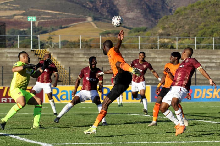 You are currently viewing Highlights: Stellies dent Pirates’ Caf chances