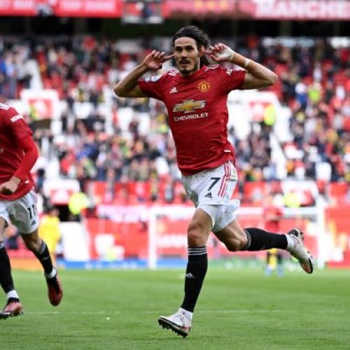 Cavani welcomes fans back to Man Utd in style in Fulham draw