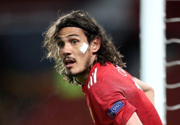 You are currently viewing Cavani extends his stay at Manchester United until 2022