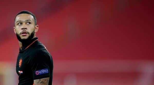 You are currently viewing De Boer hopes Barcelona move can lift Depay’s game to new level