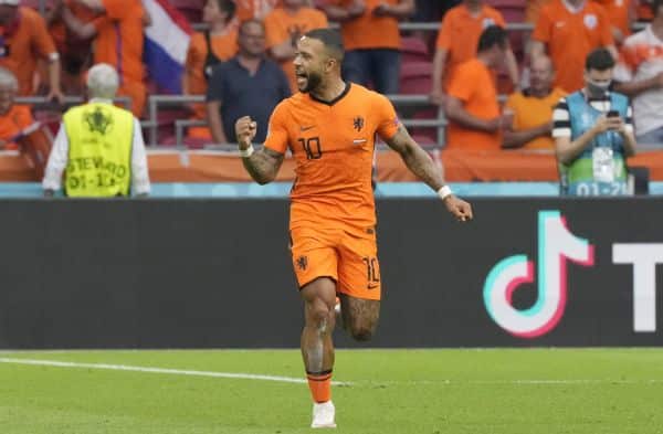 You are currently viewing Holland through as group winners after comfortable victory over Austria
