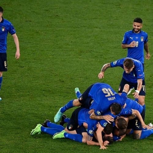 Italy seal progression at Euro 2020 with big win over Switzerland