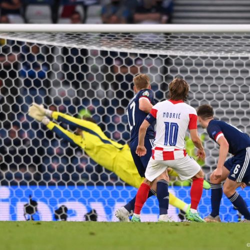 Modric masterclass beats Croatia to take Scotland to last 16