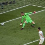 10-man Netherlands knocked out by Czech Republic
