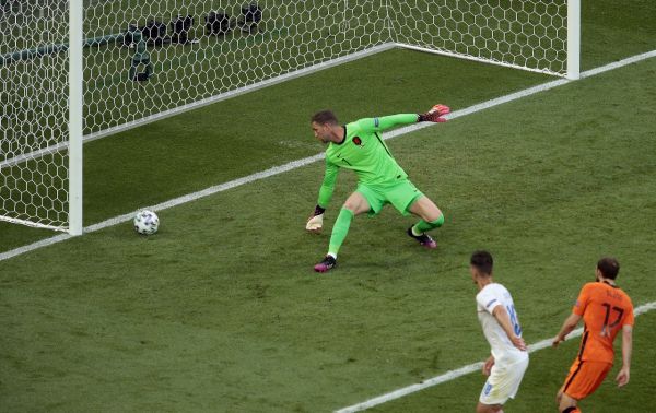 You are currently viewing 10-man Netherlands knocked out by Czech Republic