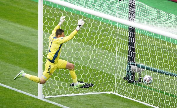 You are currently viewing Scotland begin Euro 2020 campaign with defeat by the Czech Republic at Hampden