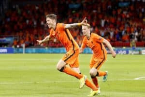 Read more about the article Holland beat Ukraine after late drama in five-goal thriller