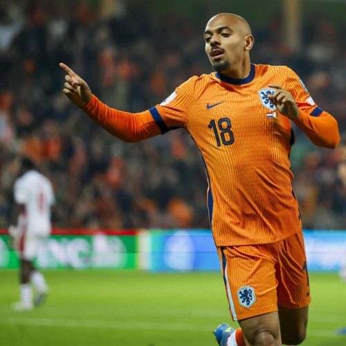 Liverpool fear Borussia Dortmund could win race for Donyell Malen