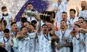Read more about the article Messi wins first international trophy as Argentina edge Brazil in Copa America final