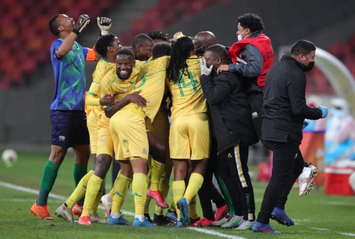 You are currently viewing Highlights: Bafana put three past Mozambique to secure final spot