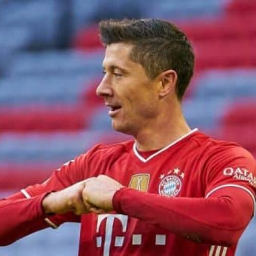 Pep Guardiola weighs up Robert Lewandowski move