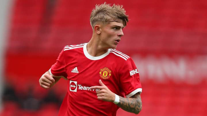 You are currently viewing Man Utd defender Brandon Williams joins Norwich on season-long loan