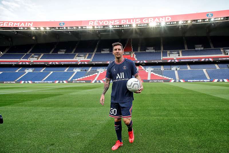 You are currently viewing Lionel Messi set to make PSG debut in Ligue 1 clash with Reims