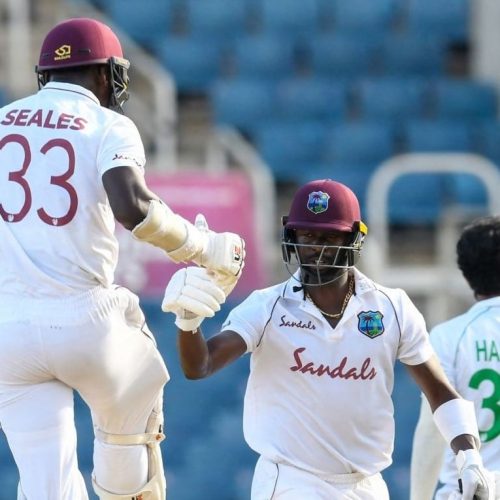 West Indies clinch one-wicket win as Pakistan see chances slip away