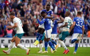 Read more about the article Kelechi Iheanacho penalty wins Community Shield for Leicester