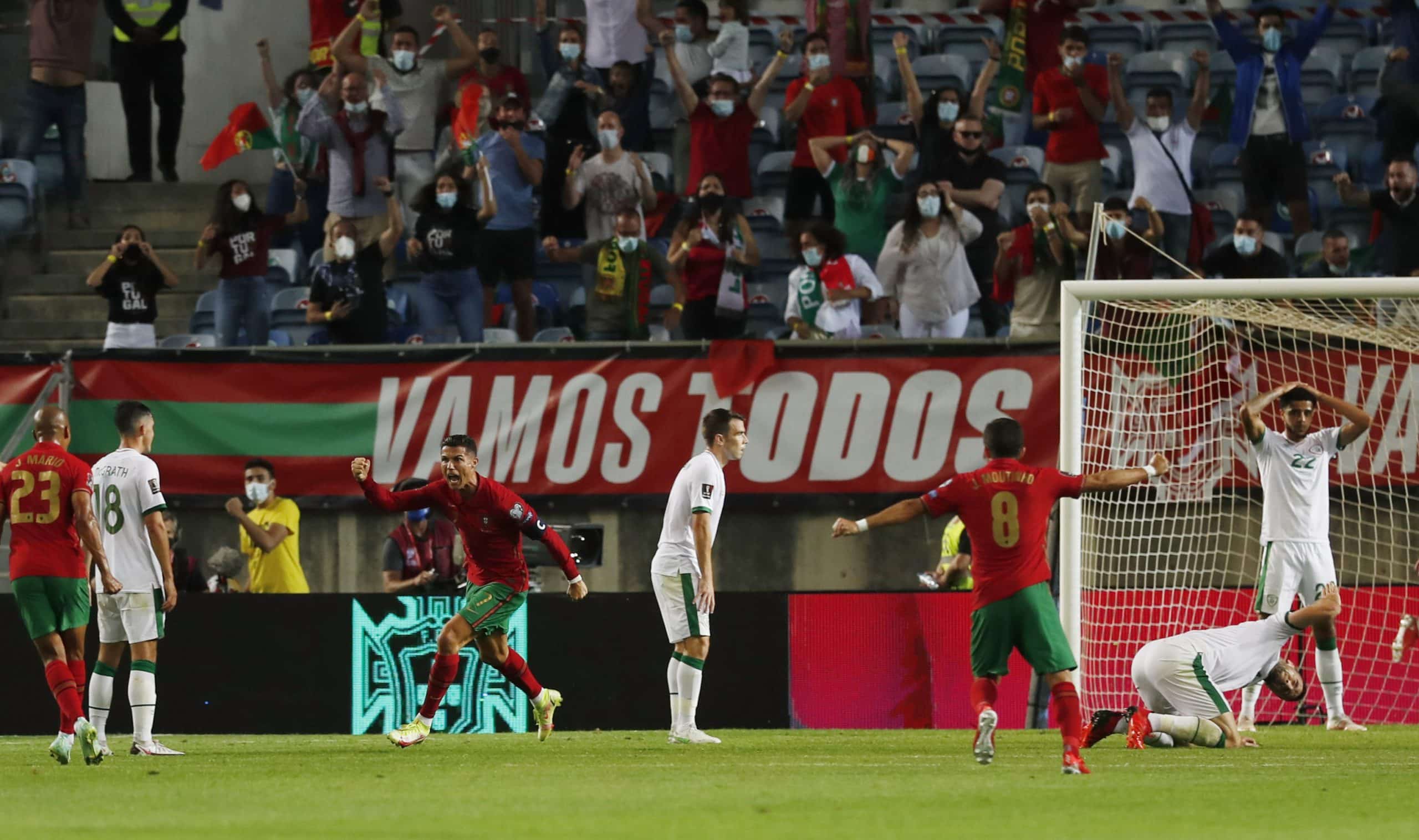 You are currently viewing World Cup qualifiers: Ronaldo breaks international goals record to crush Ireland hopes