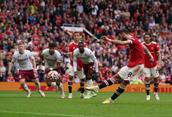 You are currently viewing Fernandes will not shy away from penalty duty despite miss against Villa