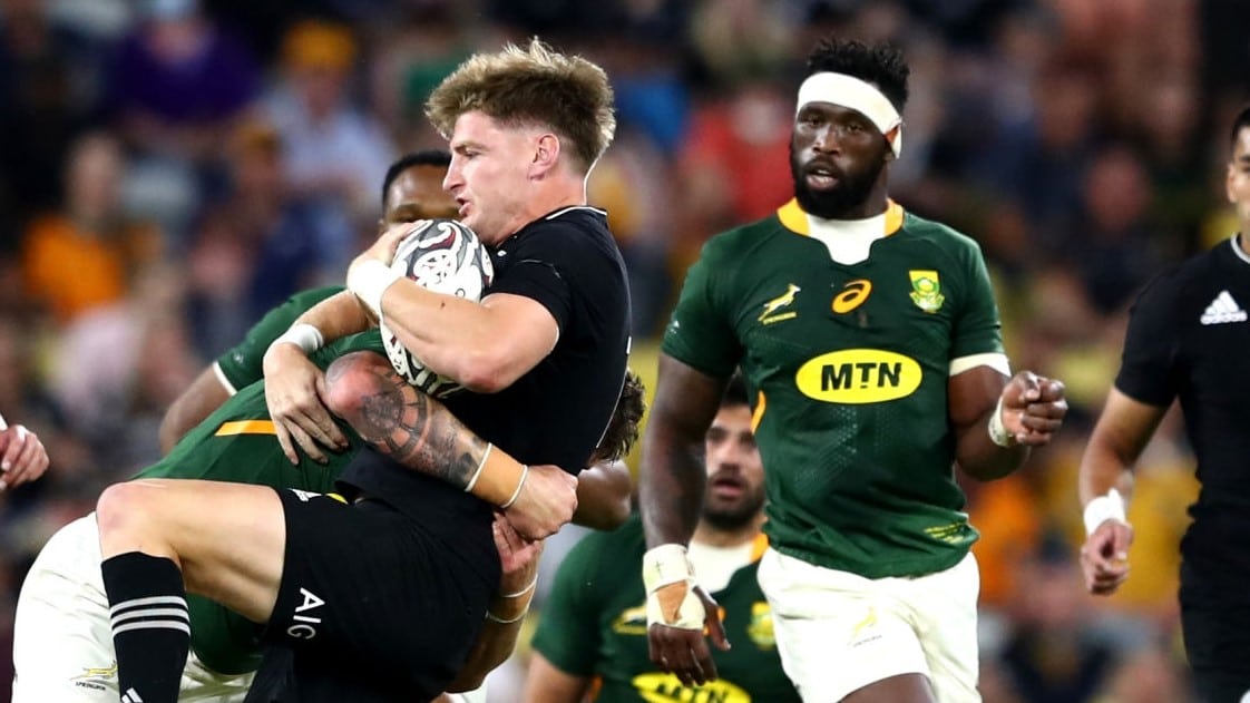 You are currently viewing Barrett boots All Blacks to historic Test victory