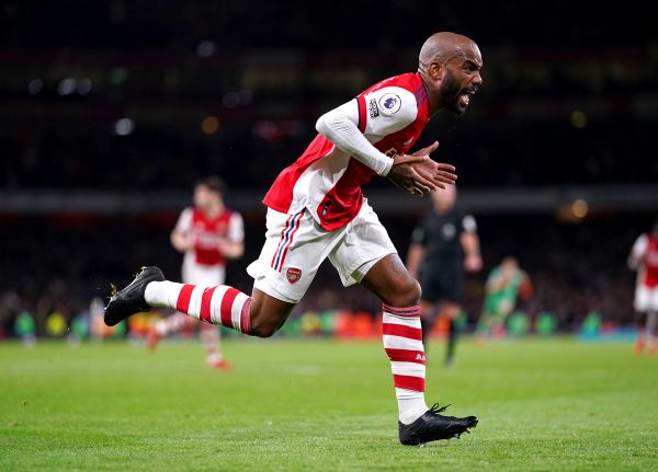 You are currently viewing Lacazette’s last-gasp strike snatches Arsenal a point