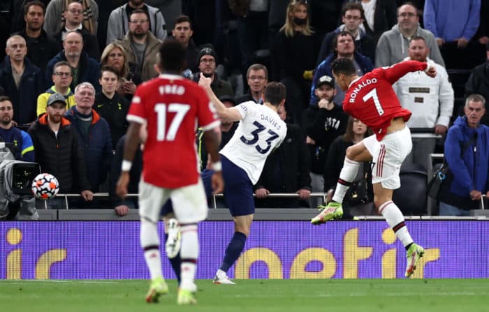 You are currently viewing Ronaldo buys time for Solskjaer as Man Utd thump Spurs