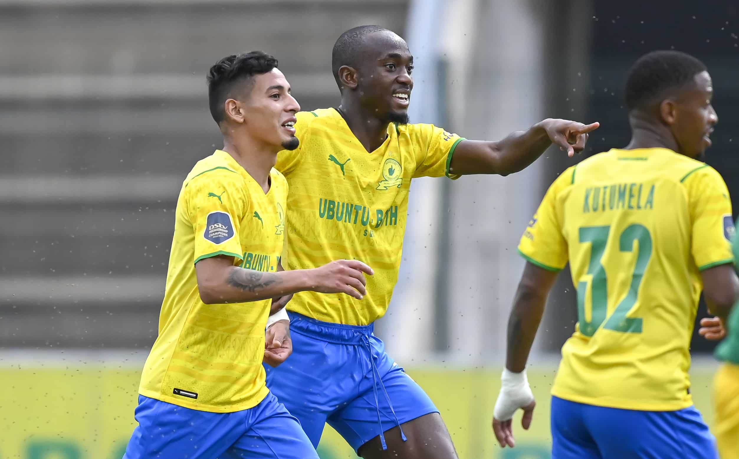 You are currently viewing Highlights: Sundowns go four points clear, Pirates held by Maritzburg
