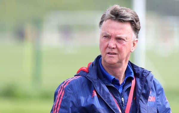 You are currently viewing Louis Van Gaal and Roberto Mancini urge youngsters to get fit