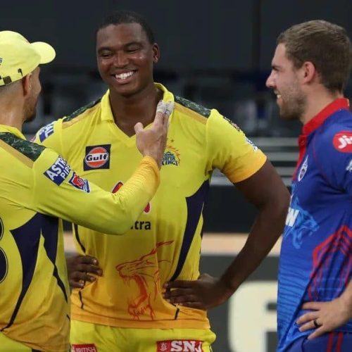 Delhi top IPL table, champions Mumbai crash out