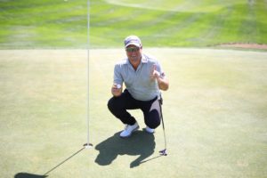 Read more about the article Ace carries Surry into lead at SA PGA Championship