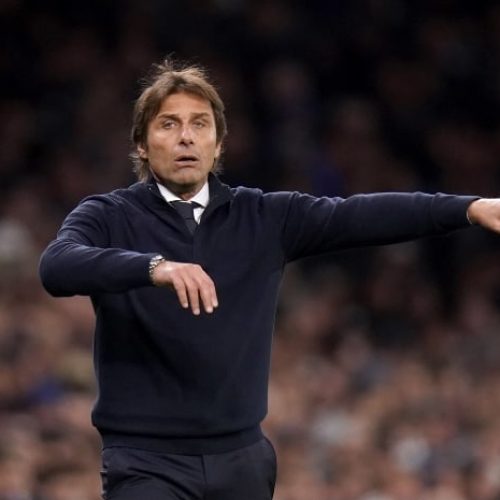 Conte slams poor Spurs, admits he will need time