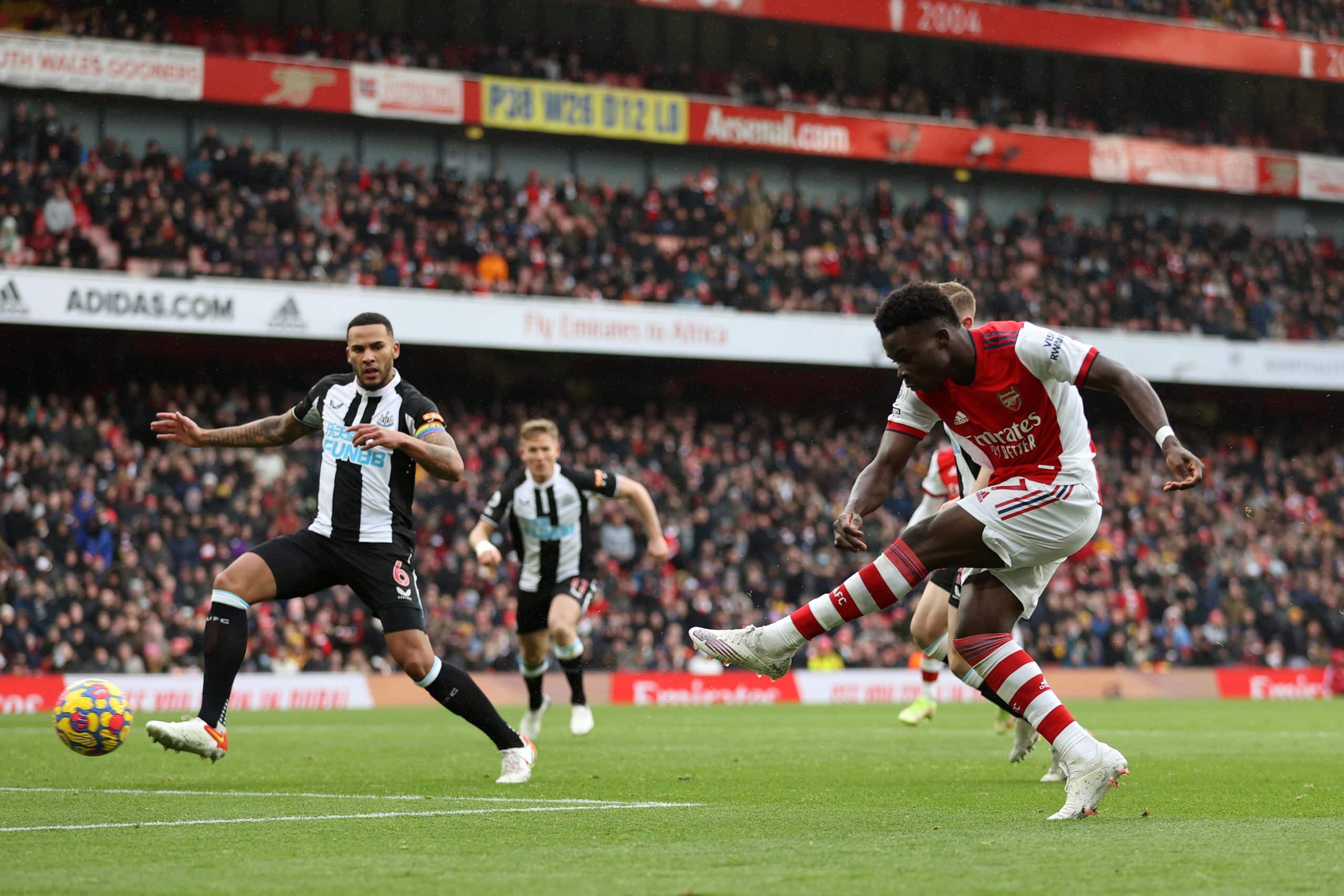 You are currently viewing EPL wrap: Arsenal return to winning ways while Liverpool march on