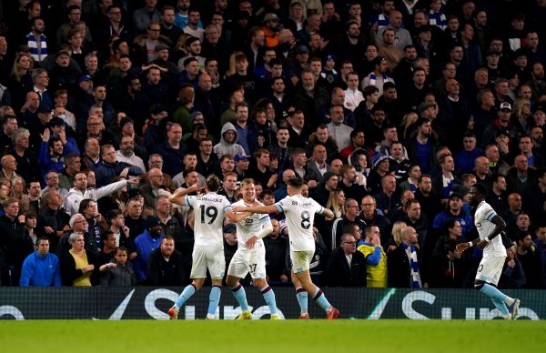 You are currently viewing Vydra punishes wasteful Chelsea as Burnley hold Premier League leaders