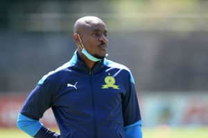 Read more about the article Sundowns co-coach Mokwena expects guard of honour from Chiefs