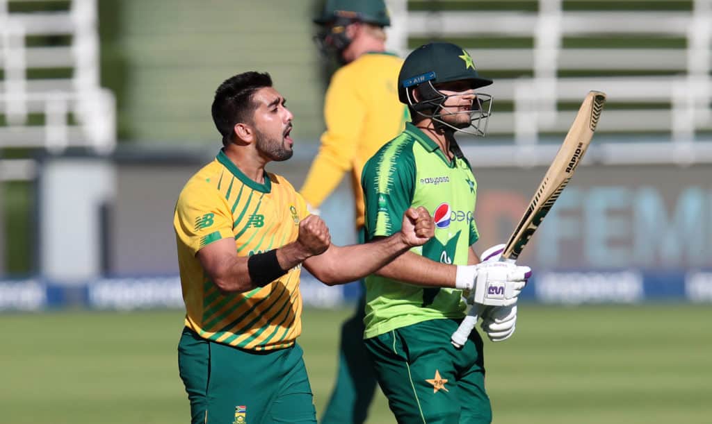 Tabraiz Shamsi of South Africa celebrates after George Linde of South Africa catches out Haider Ali of Pakistan during the 2021 KFC T20 match between South Africa and Pakistan at Wanderers Stadium in Johannesburg on the 12 April 2021 ©Muzi Ntombela/BackpagePix