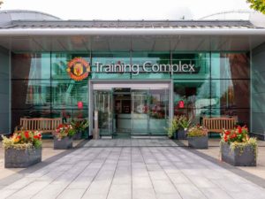 Read more about the article Manchester United reopen training ground after Covid outbreak