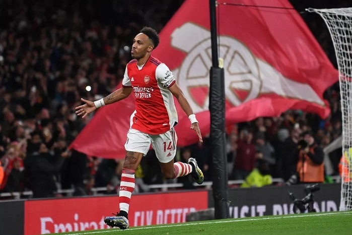 You are currently viewing Barcelona wrap up Aubameyang free-transfer signing from Arsenal