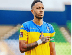 Read more about the article Aubameyang trains with Gabon at Afcon after negative Covid-19 test
