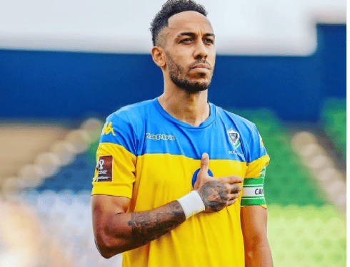 You are currently viewing Aubameyang trains with Gabon at Afcon after negative Covid-19 test