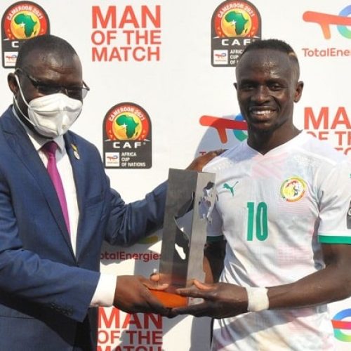 Late Mane penalty fires Senegal past Zimbabwe