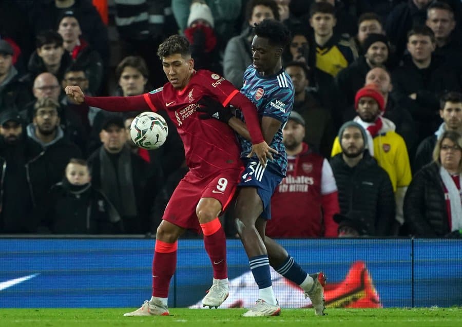 You are currently viewing 10-man Arsenal hold Liverpool at Anfield in Carabao Cup semifinal first leg