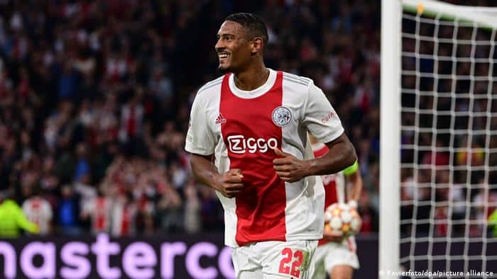 You are currently viewing Ajax star Haller looks to continue his remarkable scoring record