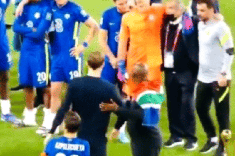 You are currently viewing Watch: Pitso Mosimane embraced by Thomas Tuchel