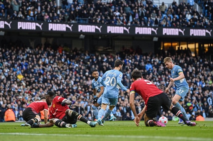You are currently viewing City thrash United in Manchester derby, Arsenal move into top four